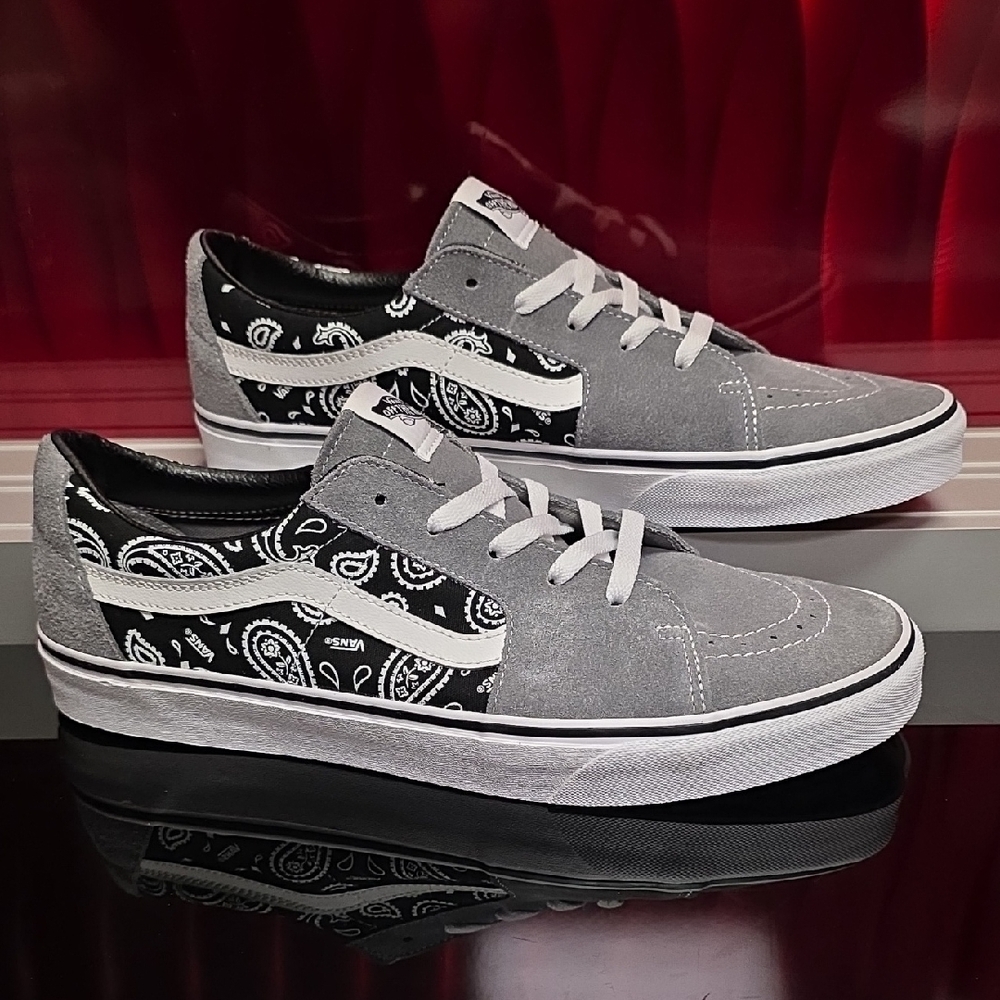 Vans Sk8-Low Paisley Gray True White Sneakers Men’s 13 / Women’s 14.5